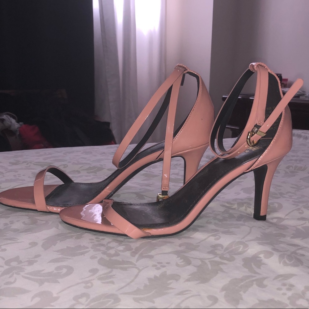 New Blush dressy Sandals sz8